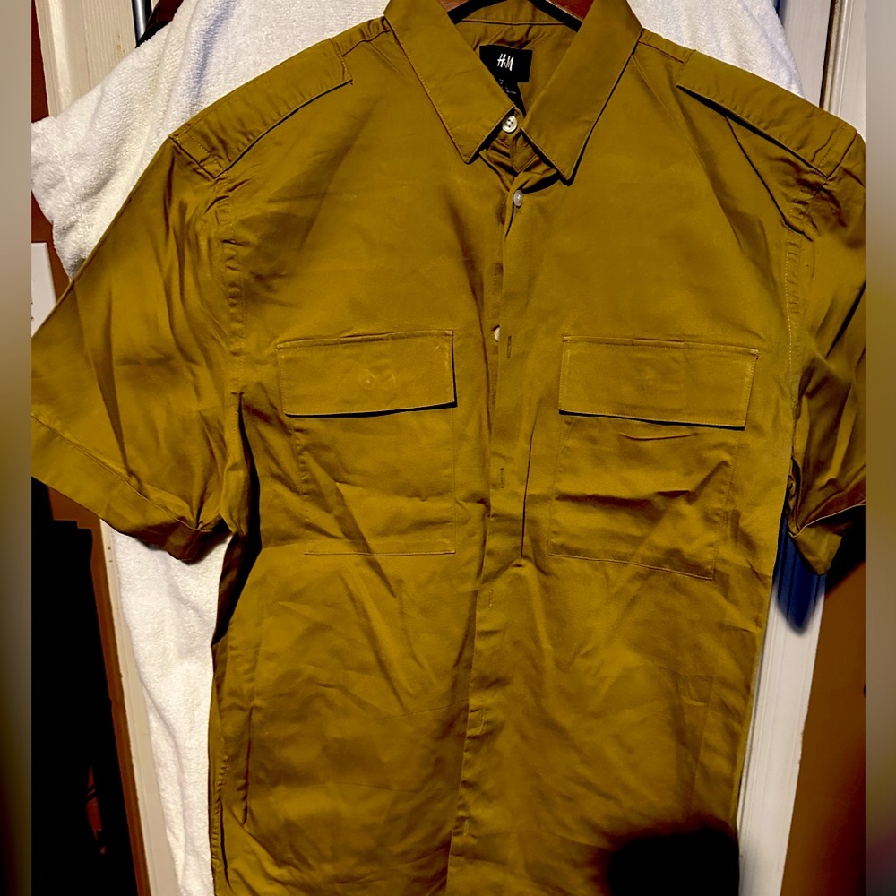H&M Short sleeve khaki shirt
